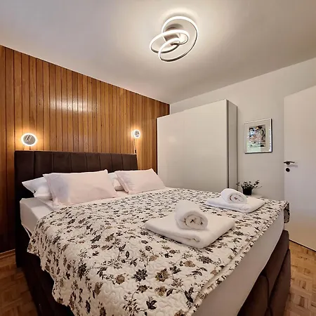 Vera Apartment