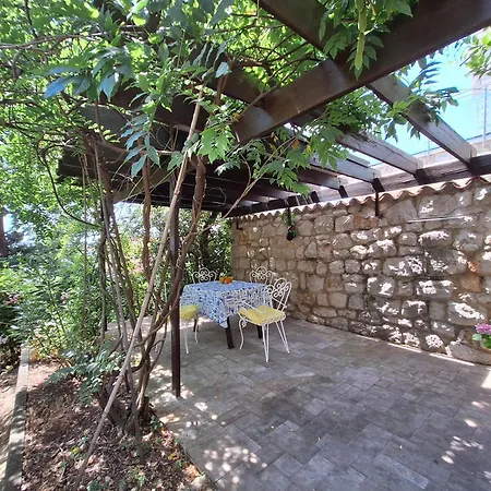 Vera Apartment *